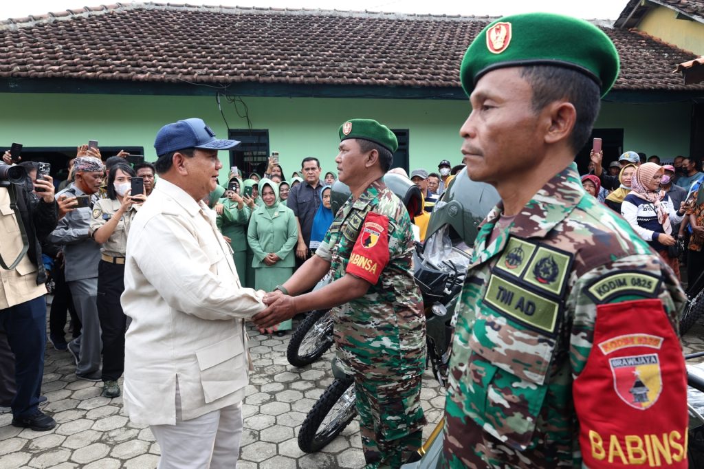 Sumber dan Foto: Setjen Kemhan.