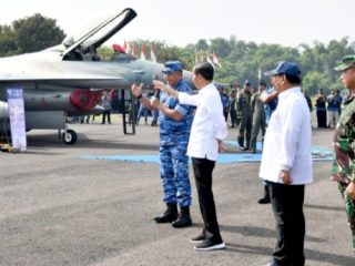 Kepala Negara Tinjau Kesiapan Alutsista di Pangkalan TNI AU Iswahjudi