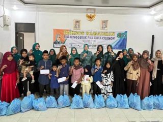 Tim Penggerak PKK Kota Cilegon Bagikan 400 Paket Bingkisan kepada Yatim dan Dhuafa