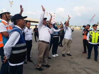 KM. Dobonsolo Angkut Ribuan Peserta Arus Balik Mudik Gratis R2 Dengan Kapal Laut Dari Semarang Menuju Jakarta