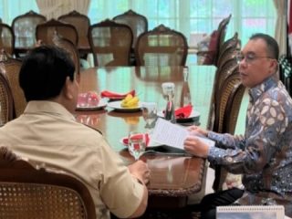 Pertemuan di Widya Chandra: Presiden Prabowo Bahas Situasi Nasional Bersama Wakil Ketua DPR Sufmi Dasco