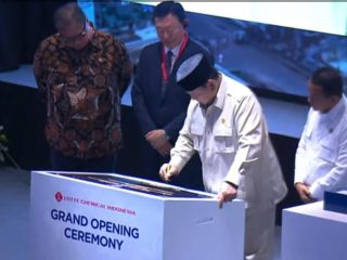 Prabowo Resmikan Pabrik Petrokimia Raksasa di Cilegon, Investasi Rp62 Triliun Perkuat Hilirisasi Nasional