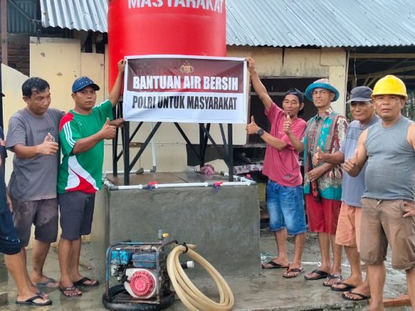 Polri Bangun Puluhan Sumur Bor, Warga Padang Pariaman Mulai Nikmati Air Bersih Pascabencana