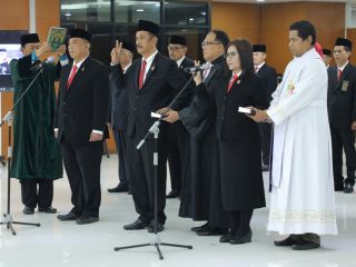 Selamat! 11 Hakim Tinggi Pemilah Perkara dan 25 PP MA Resmi Dilantik Ketua MA