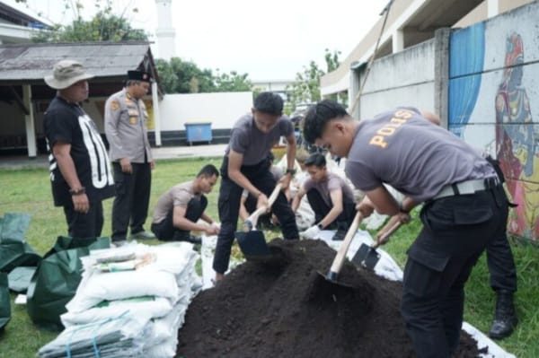 Biro SDM Polda Jabar, Sulap Limbah Kantin Jadi Kompos Jagung dan Ramah Lingkungan