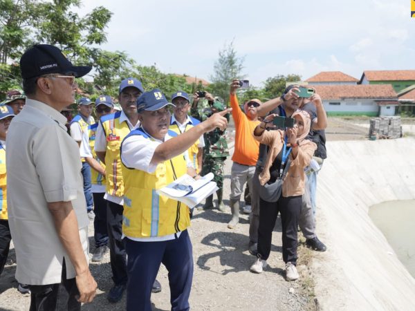 Menteri PU turun langsung ke lokasi pascabanjir di Ketanggungan–Pejagan, instruksikan percepatan normalisasi Sungai Babakan