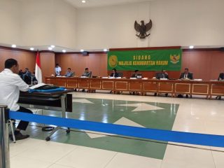 MA dan KY Berhentikan Hakim DD yang Telantarkan Anak