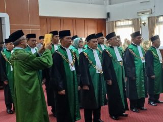 Wakil Ketua PTA Bandung Lantik 20 Ketua Pengadilan Agama se-Jawa Barat
