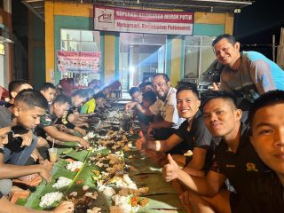 Hangatkan Kebersamaan, Satgas TMMD 128 Kodim 0623/Cilegon dan Warga Mekarsari Nikmati Nasi Liwet Bersama