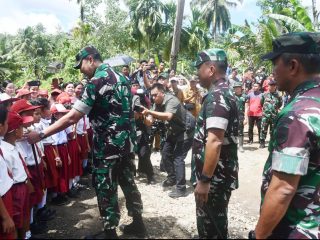 Kepedulian TNI untuk Rakyat, Pangdam I/BB Datangi Wilayah Nias