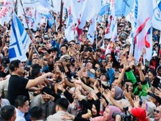 Hadiri Peringatan Hari Buruh, Presiden Prabowo Tegaskan Keberpihakan Negara pada Pekerja