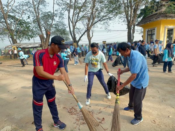 KN Tanjung Datu 301 Ikuti Kegiatan Jumat ASRI Dalam Rangka Menyambut HUT Bhayangkara Ke-80 Tahun 2026