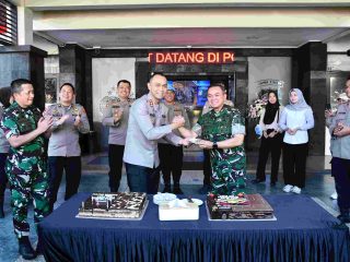 Korem 083/Bdj Surprise Polresta Malang Kota, Warnai Hari Bhayangkara ke-80, Perkokoh Soliditas TNI-Polri