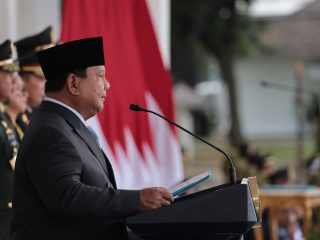 Presiden Prabowo Minta Perwira TNI/Polri Setia Mengabdi Pada Masyarakat: Anda Digaji dan Diberi Makan Oleh Rakyat!