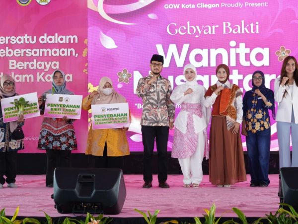 Alun-Alun Cilegon Dipenuhi Antusiasme Warga, Gebyar Bakti Wanita Nusantara Sukses Angkat UMKM Lokal