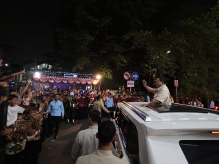 Prabowo Jajal KA Nusantara Explorer dari Batang ke Jakarta, Sapa Hangat Warga
