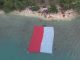 Merah Putih Raksasa Membentang di Laut Pulau Merak Besar, Lanal Banten Kobarkan Semangat Kemerdekaan dan Jaga Ekosistem Laut