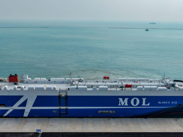 Kapal Kendaraan Terbesar yang Pernah Sandar di Patimban, Uji Sandar Dermaga Paket 5: Car Terminal Construction Berjalan Lancar