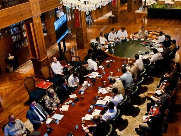 Prabowo Kumpulkan Para Menteri di Hambalang, Bahas Upaya Hadirkan Hunian dan Lingkungan Layak